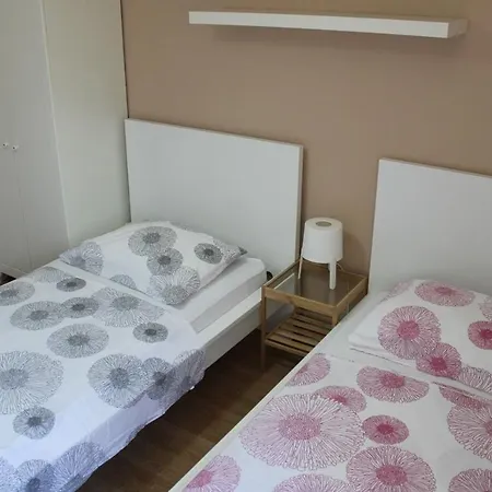 Mirta Apartamento Pula